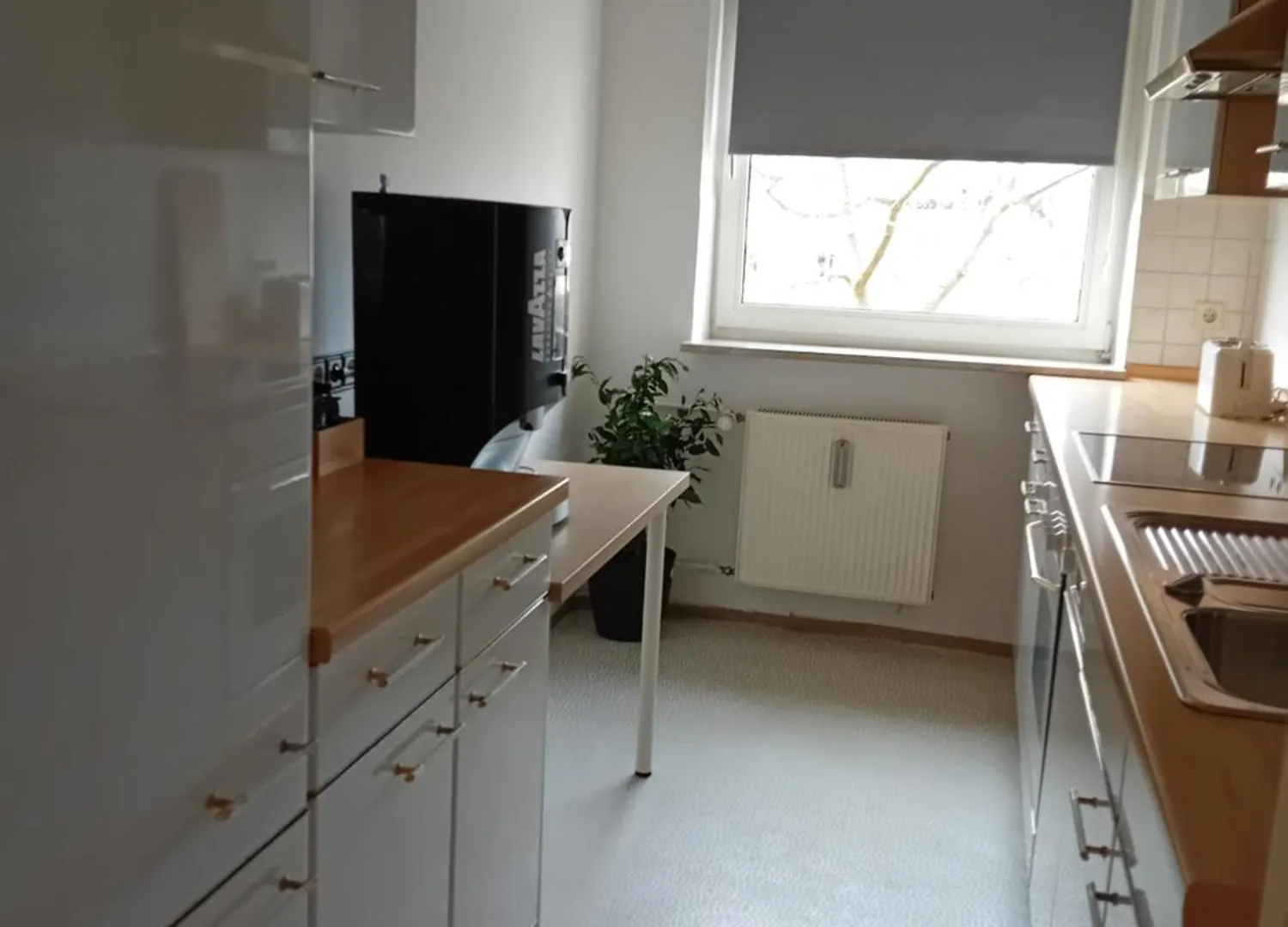 3 Zimmer-Kueche- Balkon-Parkplatz Fuerth 0*,